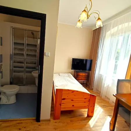 Nad Stawami Habitación en casa particular Zwartowko