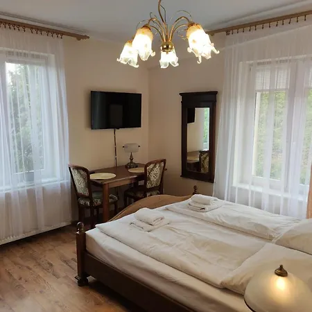 Habitación en casa particular Nad Stawami Zwartowko