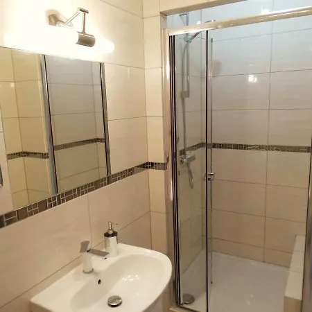 Habitación en casa particular Nad Stawami Zwartowko