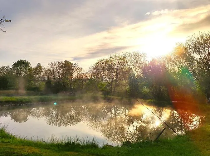 منزل للإقامة Nad Stawami Zwartowko